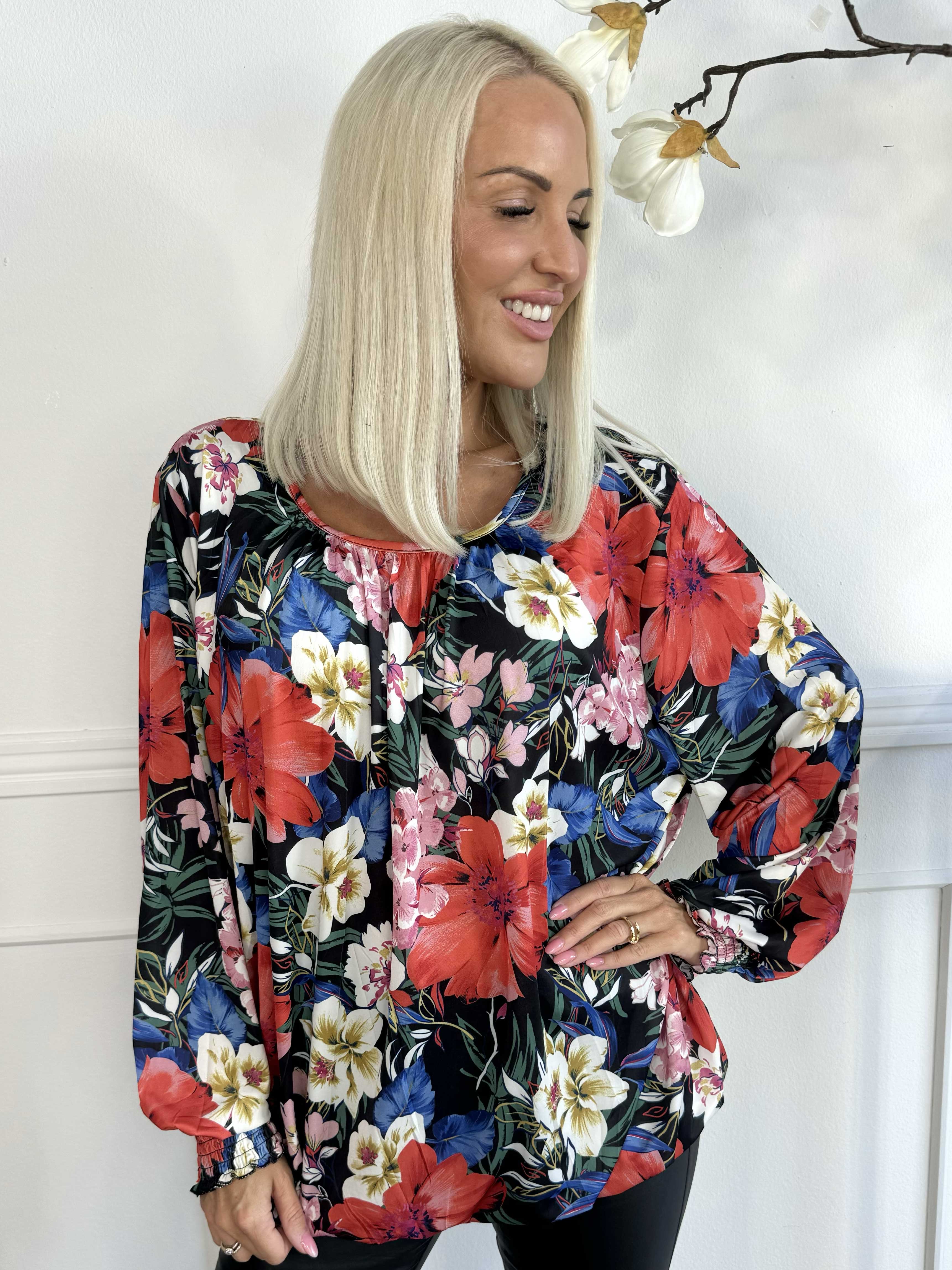 Miracle Floral L/S - Elastisk blomstret bluse med lange ærmer